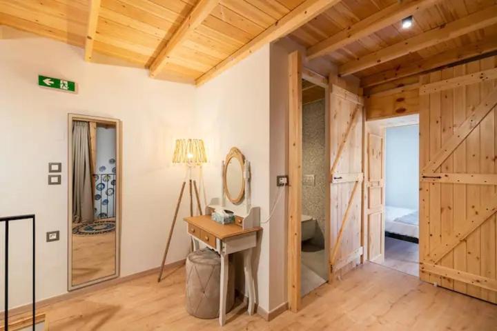 Kyrangelo Traditional House With Outdoor Jacuzzi Koskinou  외부 사진